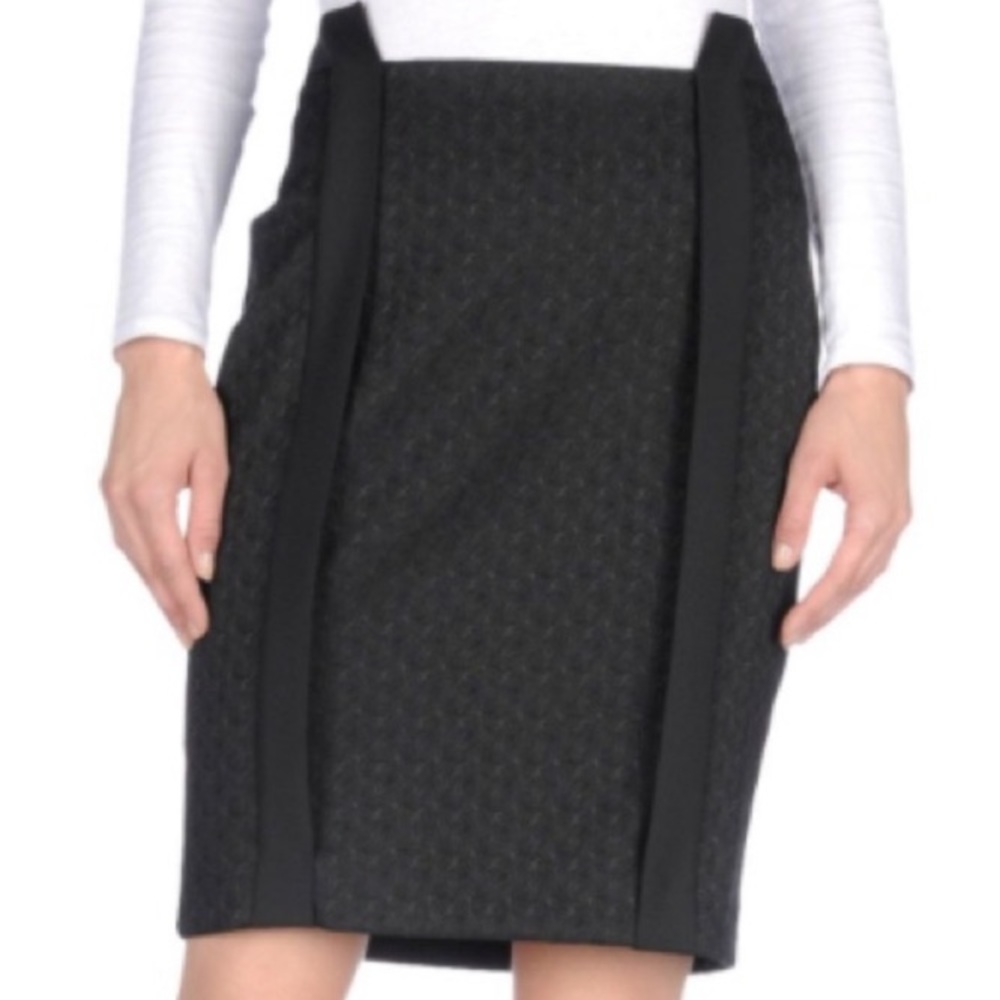 Luxury Collection Skirt by Space Style Concepts